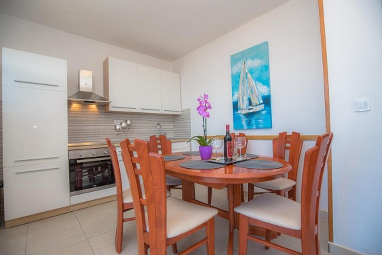 Apartmani Vesna Milisa Primošten Exterior foto