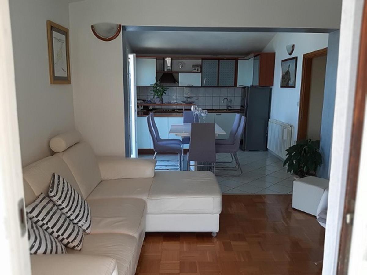 Apartmani Vesna Milisa Primošten Exterior foto